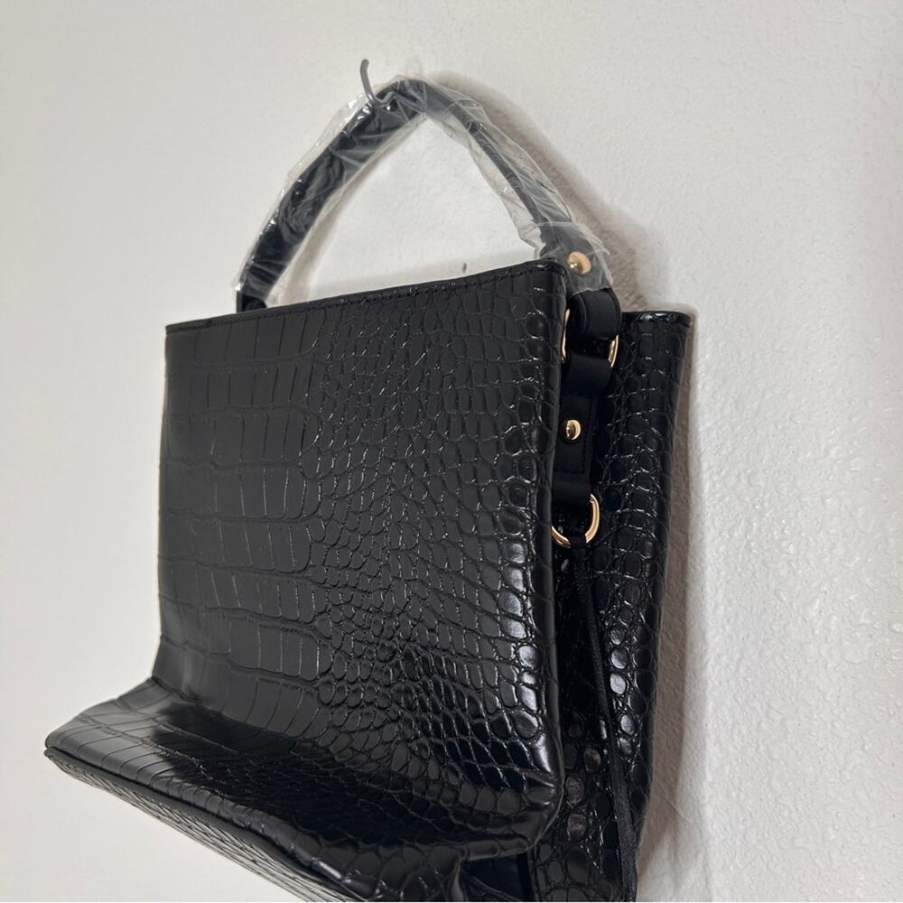 Aota Elena Bucket Bag Black Vegan Leather Crocodile Embossed-Crossbody Strap-NWT - Picture 6 of 8